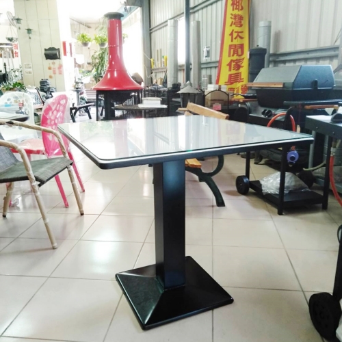 80cm玻璃方桌產品圖